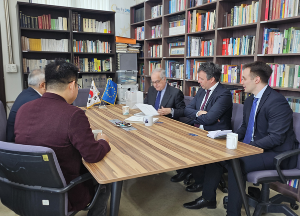 장모네 EU센터, 주한 EU대사와 협력 방안 논의 대표이미지